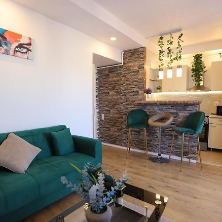 Apartament Beauty Smarald By Cosmopolis Stefanestii de Jos Dış mekan fotoğraf