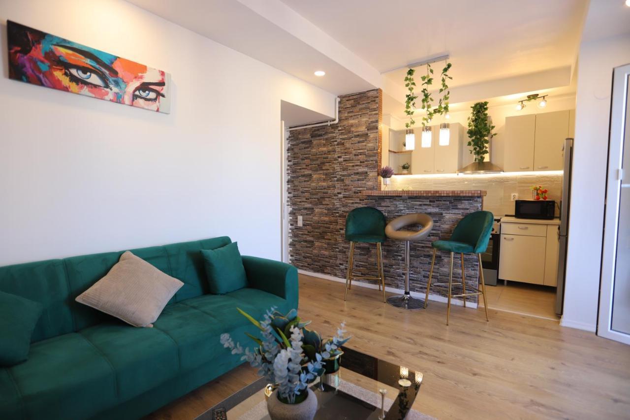 Apartament Beauty Smarald By Cosmopolis Stefanestii de Jos Dış mekan fotoğraf
